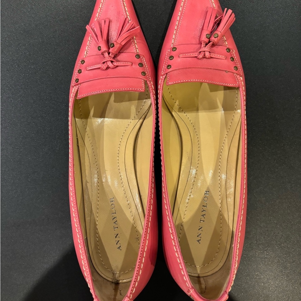 Ann Taylor Pink Leather Kitten Heel Shoes - Picture 4 of 6